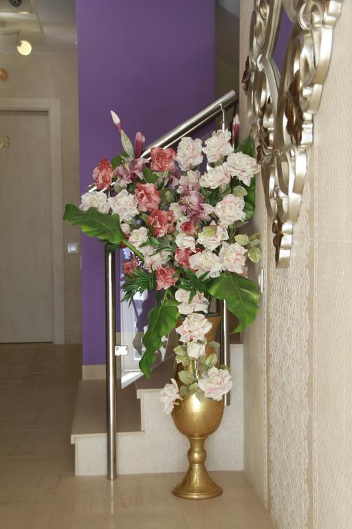Hostal Flor De Lis- Lojo Hotel โกนิล เด ลาฟรอนเตรา ภายนอก รูปภาพ